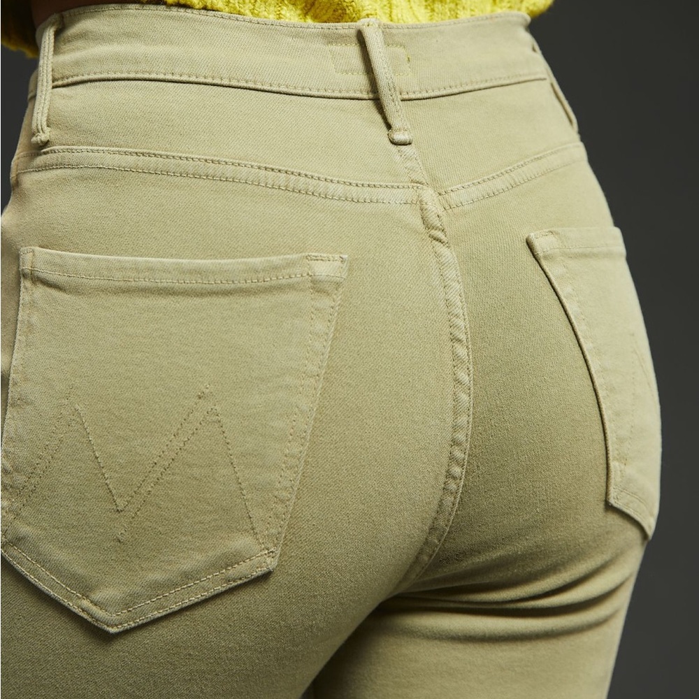 MOTHER Smokin' Double
Ankle High-Rise Flare Jeans - Picture 8 of 15